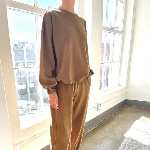 Le Bon Shoppe Sunday Shirt and Balloon Pants set in Tobacco size Medium - Picture 1 of 5